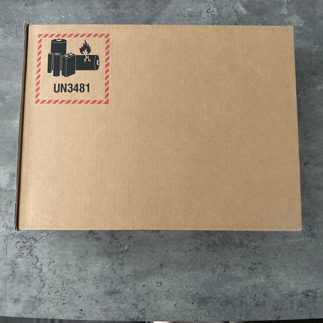 【美品】 MacBook Air 13インチ 充放電5回 M2