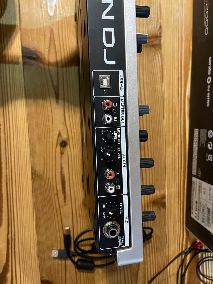 DENON DJ MC2000 DJコントローラー