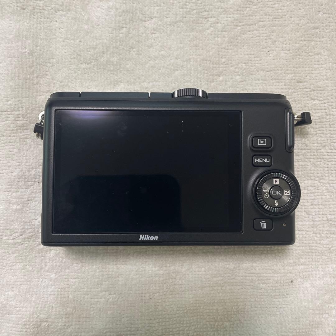 Nikon 1 J3 ミラーレスカメラ