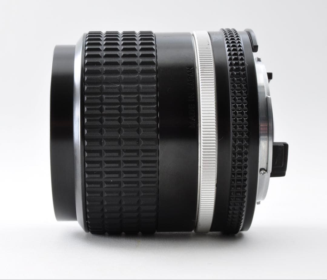 ニコン Nikon Ai-s Nikkor 28mm F2.0 MF Lens