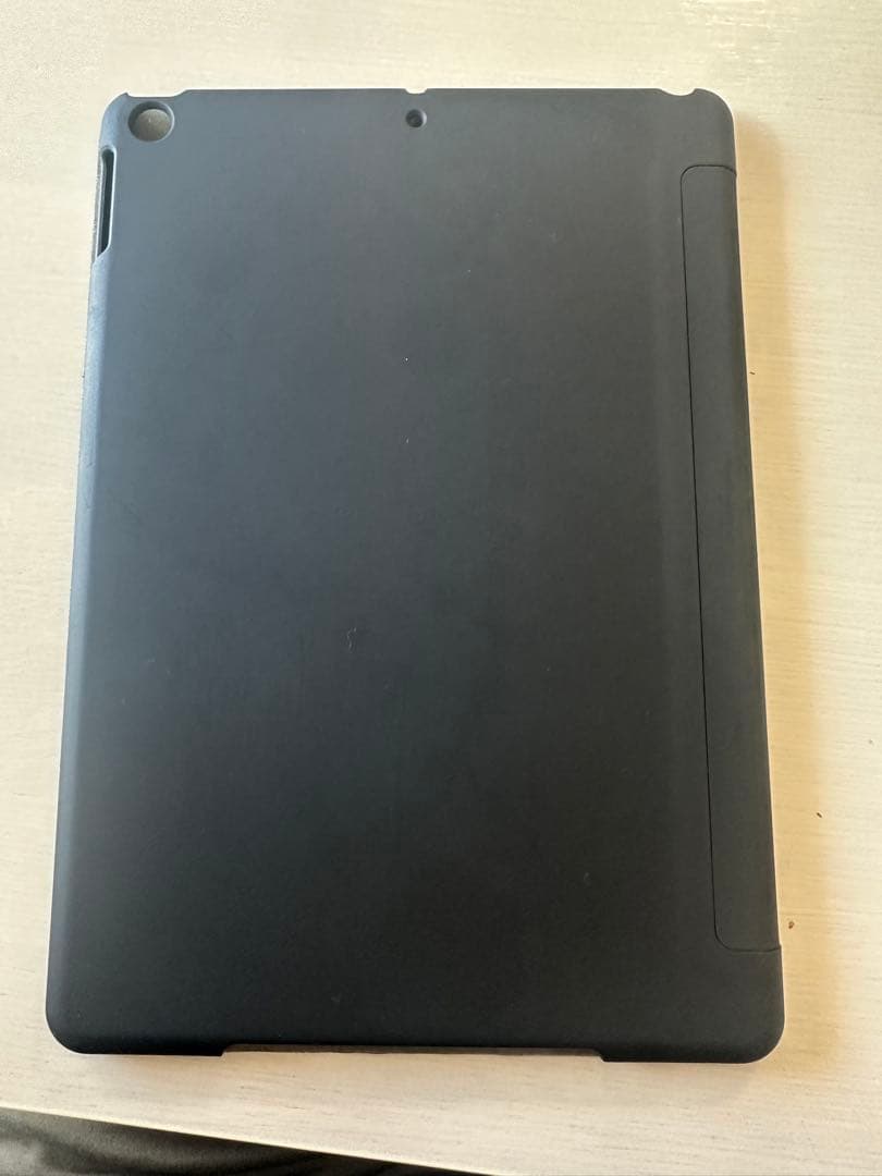 Apple iPad シルバー 本体　第7世代　32GB