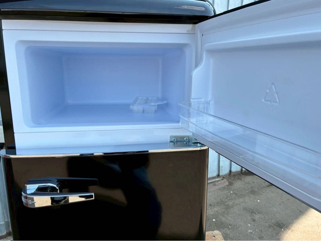 【美品】オーヤマ 冷蔵庫PRR-082D-B 黒 レトロ コンパクト