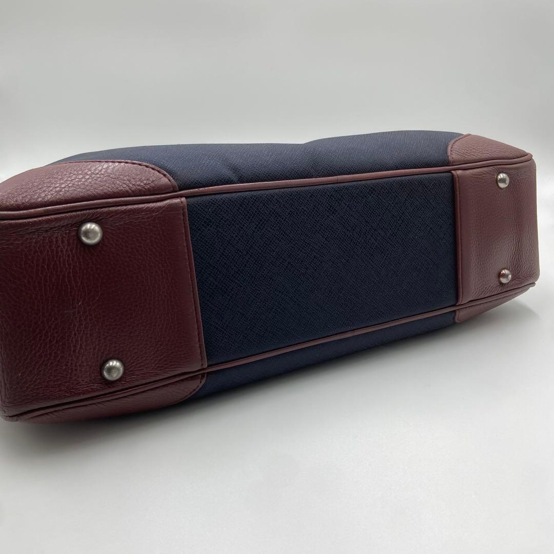 希少　ペッレモルビダ　ヘンリーコットンズ　ビジネスバッグ　レザー　ネイビー