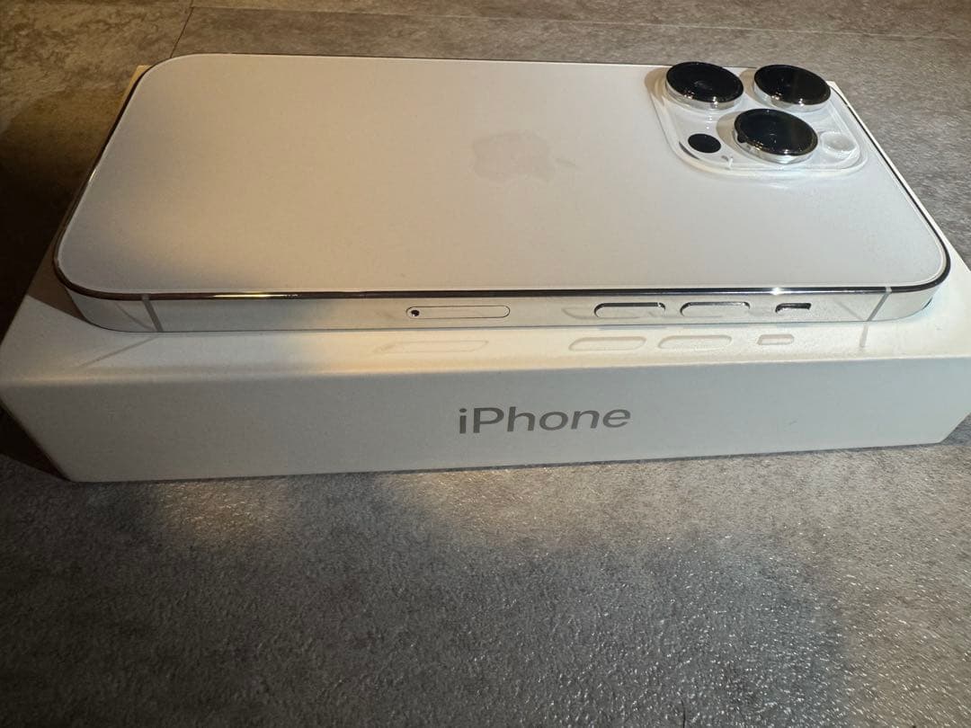 カ*テ様 Apple iPhone 14 Pro 128GB シルバー 本体