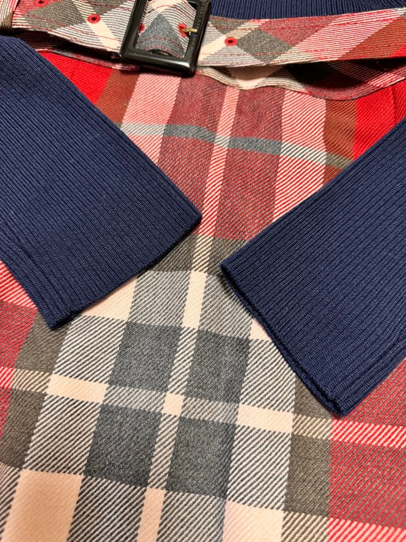 BURBERRYネイビー タートルネック チェック柄スカート