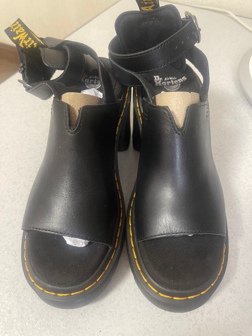 ゆ*え様 Dr. Martens ブラックサンダル 高ヒール