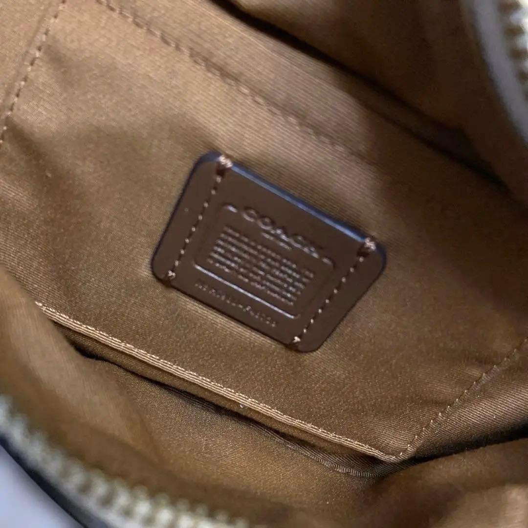 COACH ホワイトレザー ボディバッグ