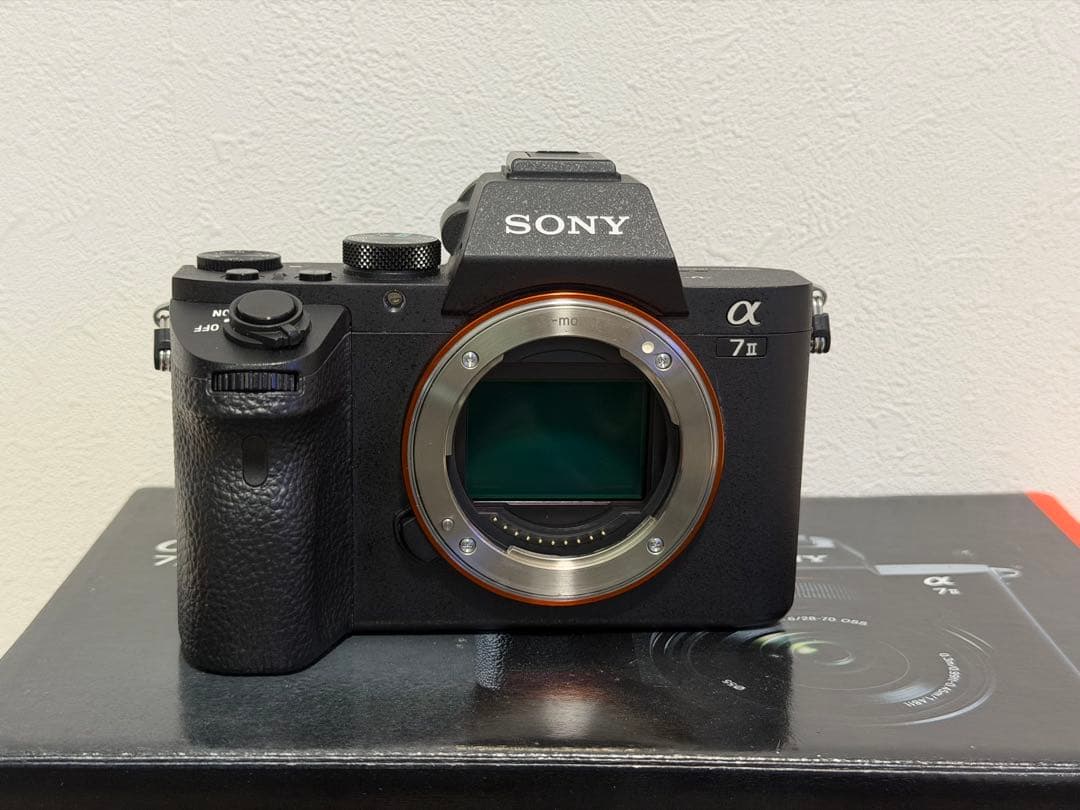 ［美品］ショット数わずか「1837回」★SONYα7Ⅱレンズキット&単焦点レンズ