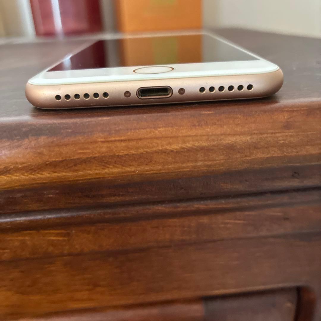 iPhone８　64GB simフリー ゴールド