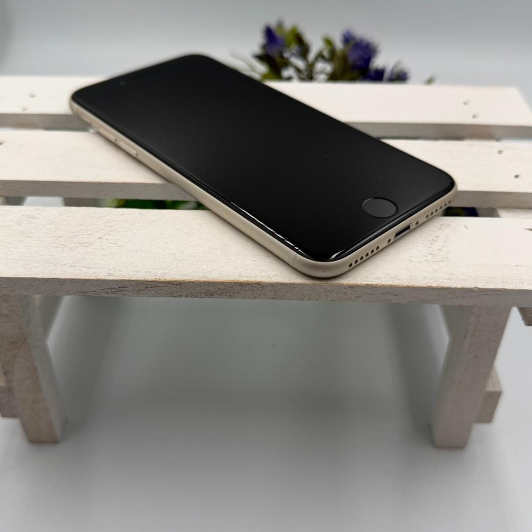 iPhone SE第3世代 64GB スターライト 357