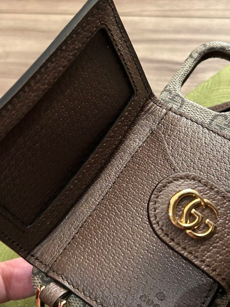 Gucci GGキャンバス スマホショルダーバッグ