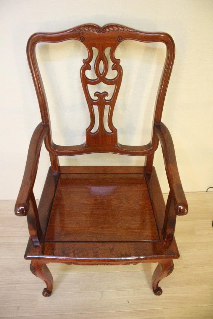 アジアンスタイル 木製椅子 彫刻入り