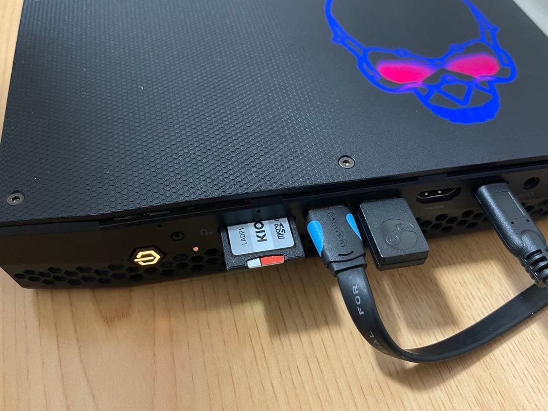 Intel NUC 第8世代 NUC8i7HNK Core i7-8705G