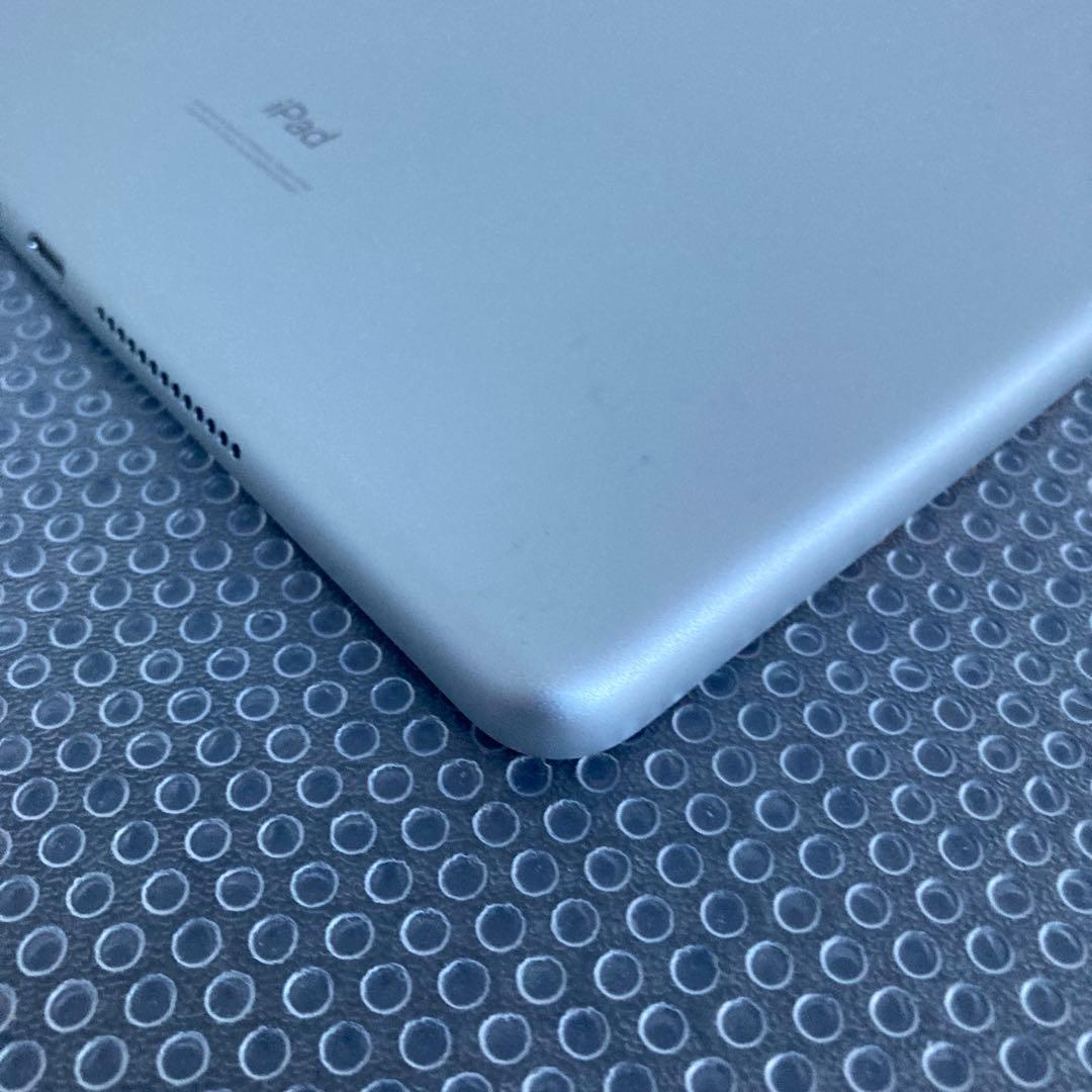 822【早い者勝ち】電池良好☆iPad7 第7世代 32GB SIMフリー☆