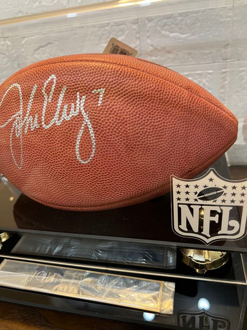 【NFL】JOHN ELWAY 直筆シルバーサインボール専用ケース入りCOA付き