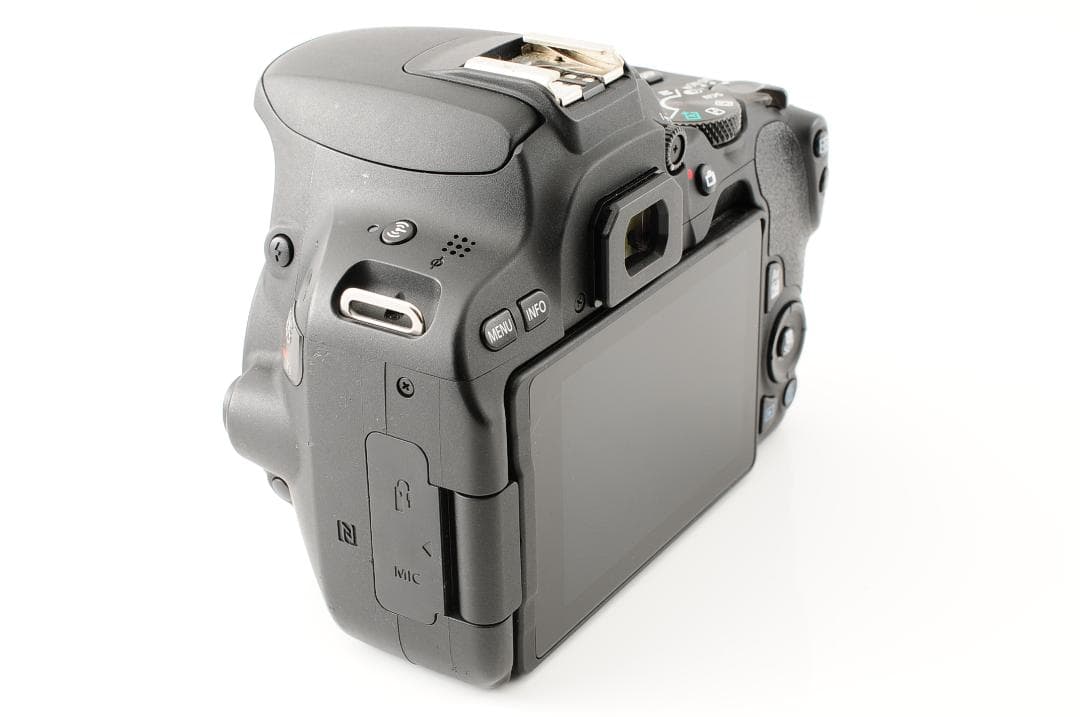 【美品】 キャノン Canon EOS Kiss X9 ボディ ブラック