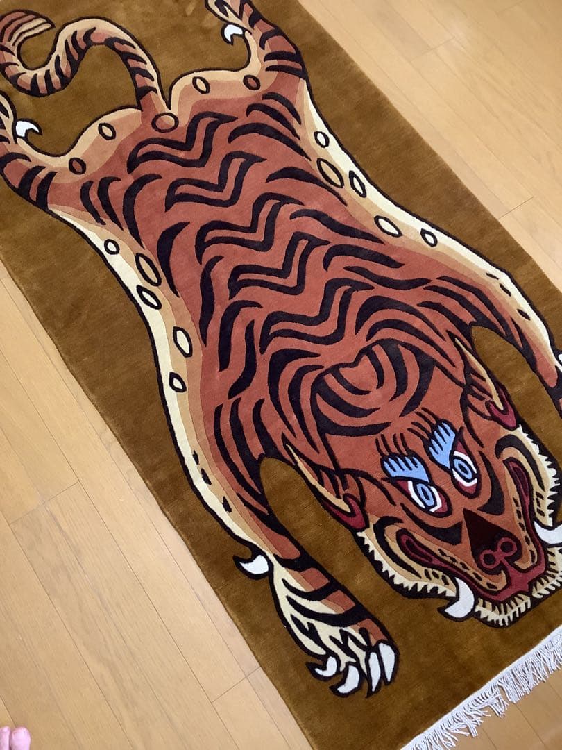 SALE 『本物』 チベット絨毯　チベタンタイガー　特大　約183cm
