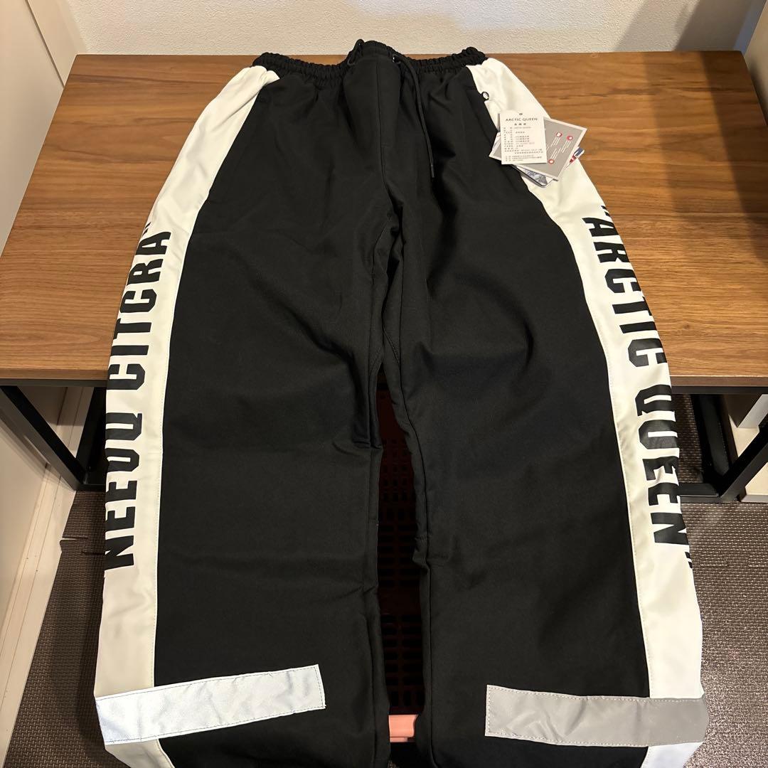 新品未使用品 汚れありスキー スノボウェア レディース Lサイズ おしゃれ