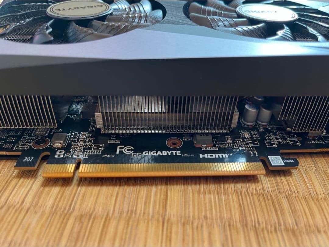 GIGABYTE Radeon RX 7600 8GB グラフィックボード