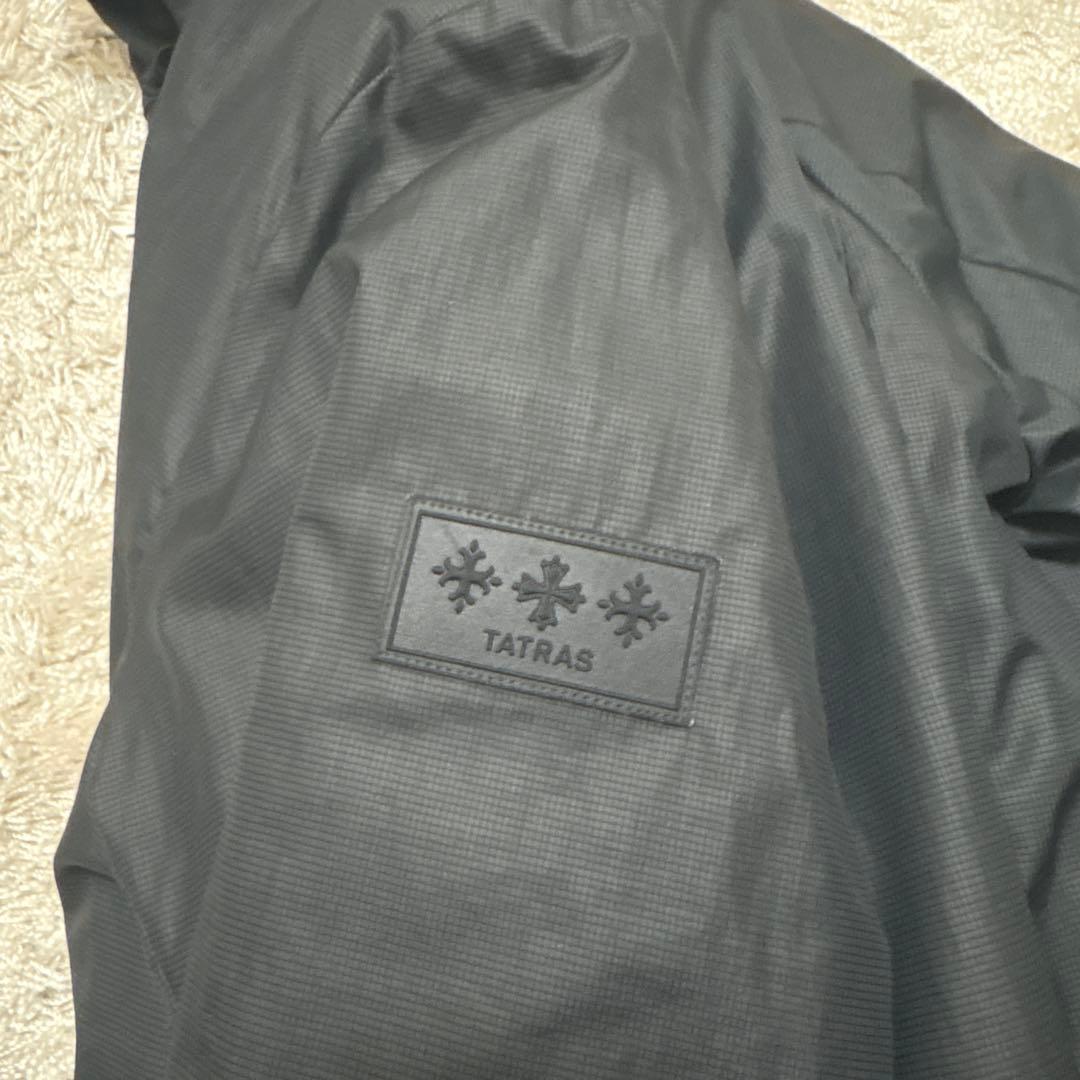 TATRAS フード付きライトダウン ブラック