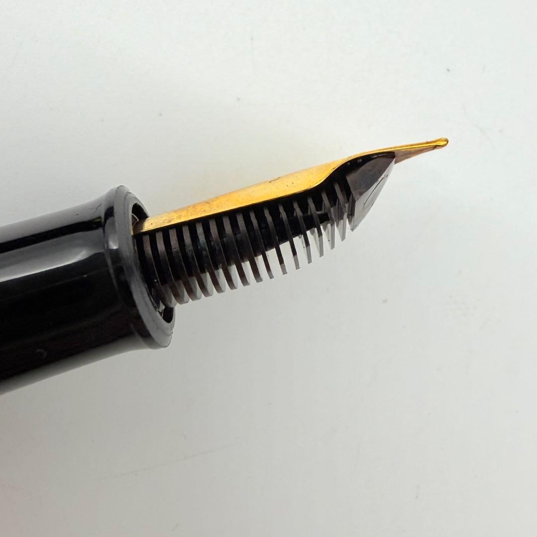 ★ペリカン Pelikan 万年筆 グリーンマーブル ペン先F 中古