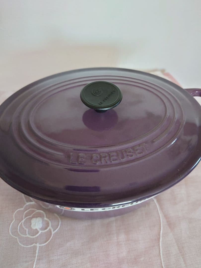 LE CREUSET ココットオーバル25cm　パープル紫