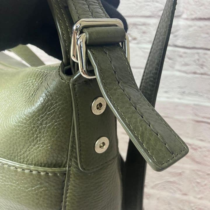 美品✨ヒロフ ヴィータ シボ革 Hロゴ ショルダーバッグ ソープ A4 2way