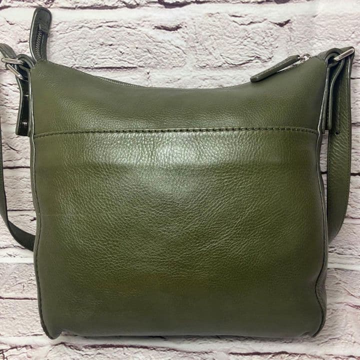 美品✨ヒロフ ヴィータ シボ革 Hロゴ ショルダーバッグ ソープ A4 2way