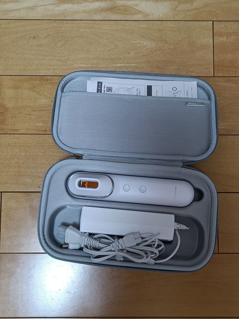 Panasonic 光美顔器 フォト ブライトショット EH-SL85-W