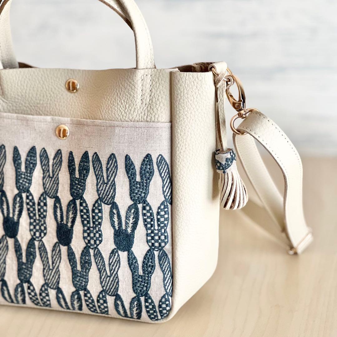 中秋の名月セール‼️ トート型本革ショルダーバッグ　MB510-015