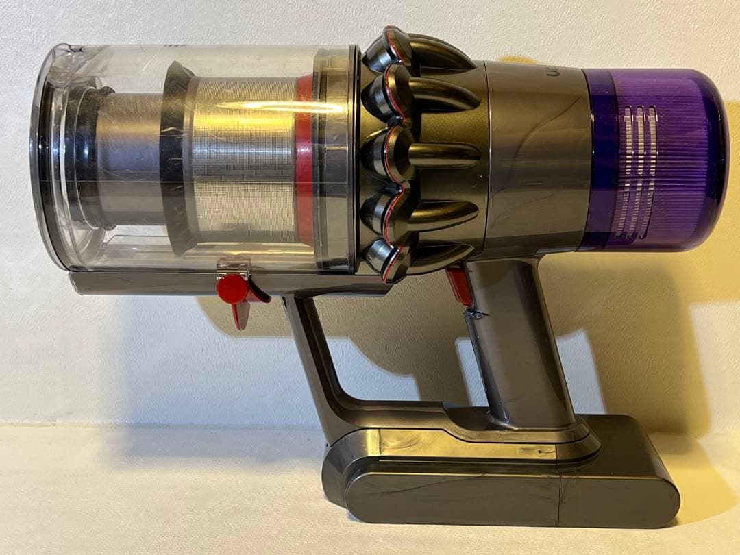 【動作品＆バッテリー劣化無し】ダイソン掃除機 dyson sv15 V11 q