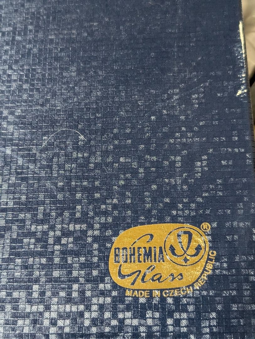 （押し上）BOHEMIA GLASS LASKA デキャンタとショットグラス