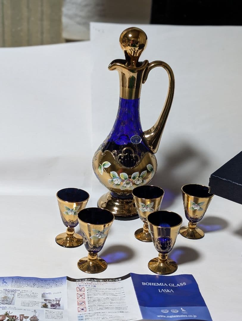 （押し上）BOHEMIA GLASS LASKA デキャンタとショットグラス