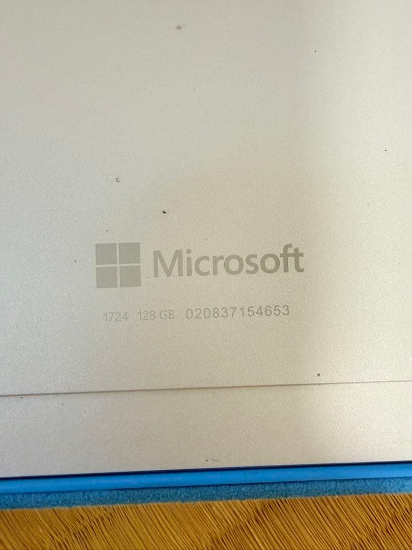 Windowsタブレット本体 Microsoft Surface Pro 4 (1724)