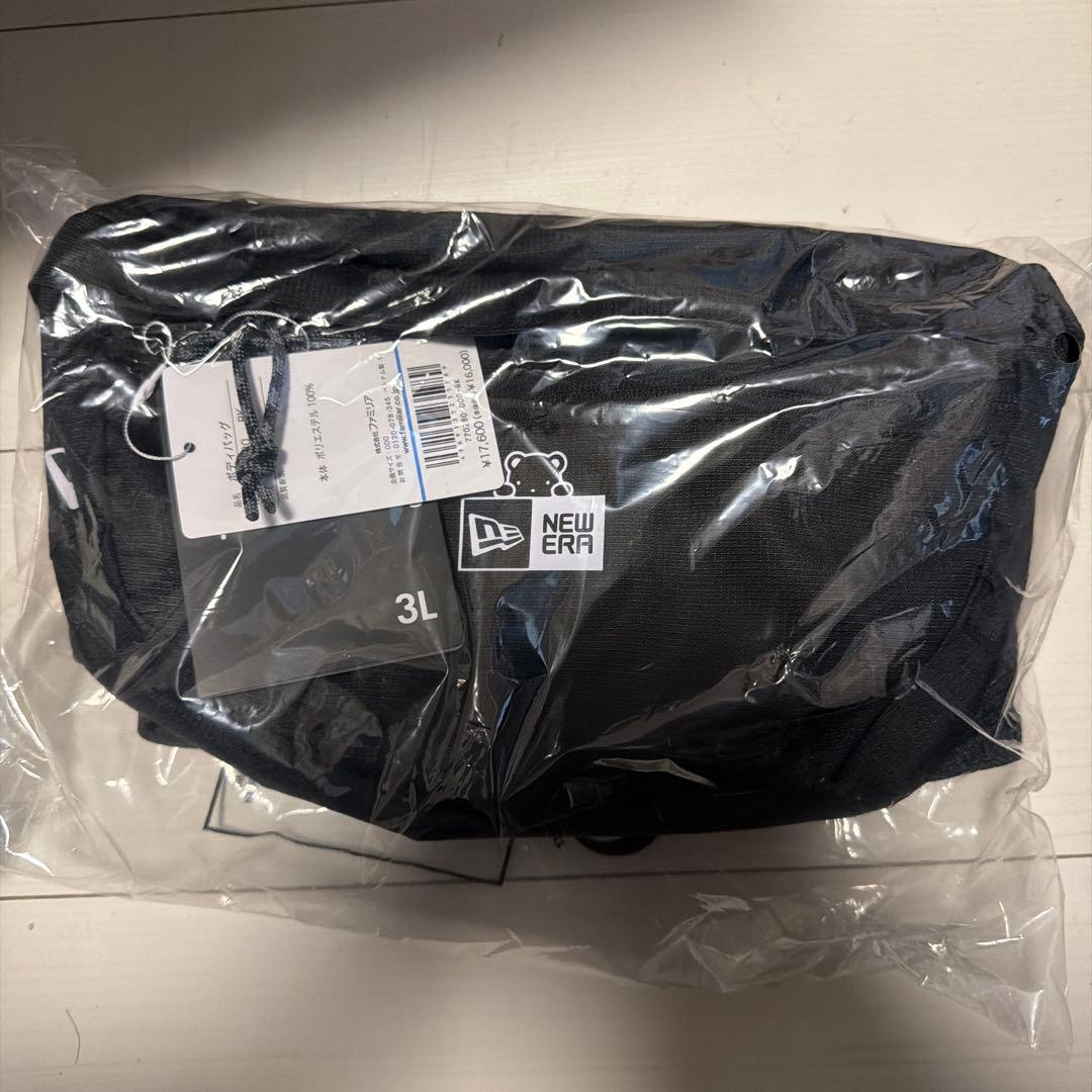 【即日発送】ボディバッグ【NEWERA®︎ ✖︎ familiar】