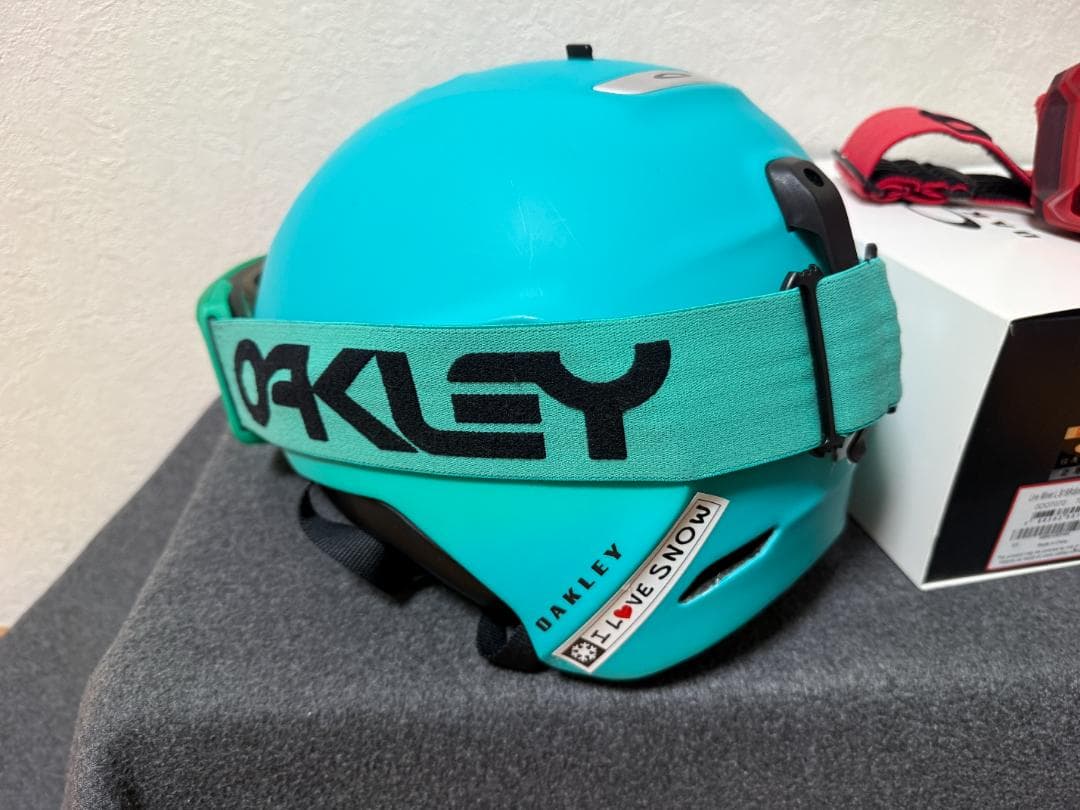 OAKLEY　オークリー　ヘルメット１　ゴーグル２セット