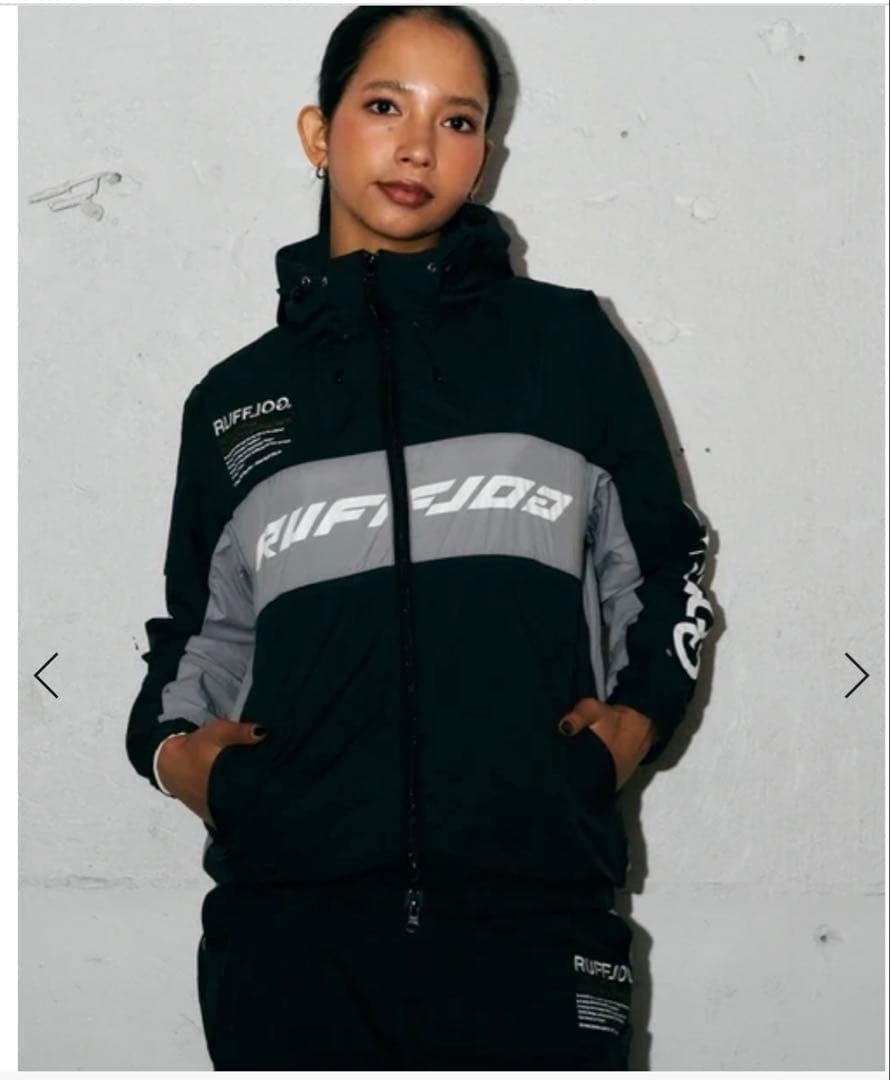 ⭐️新品未使用　ラフロッグ　ナイロンフードジャケット　サイズL ブラック