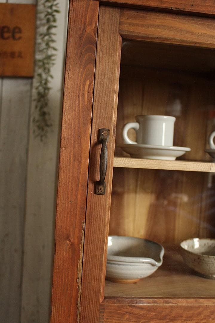 古く味のある木枠ガラス戸棚　食器棚　水屋　キャビネット　古家具