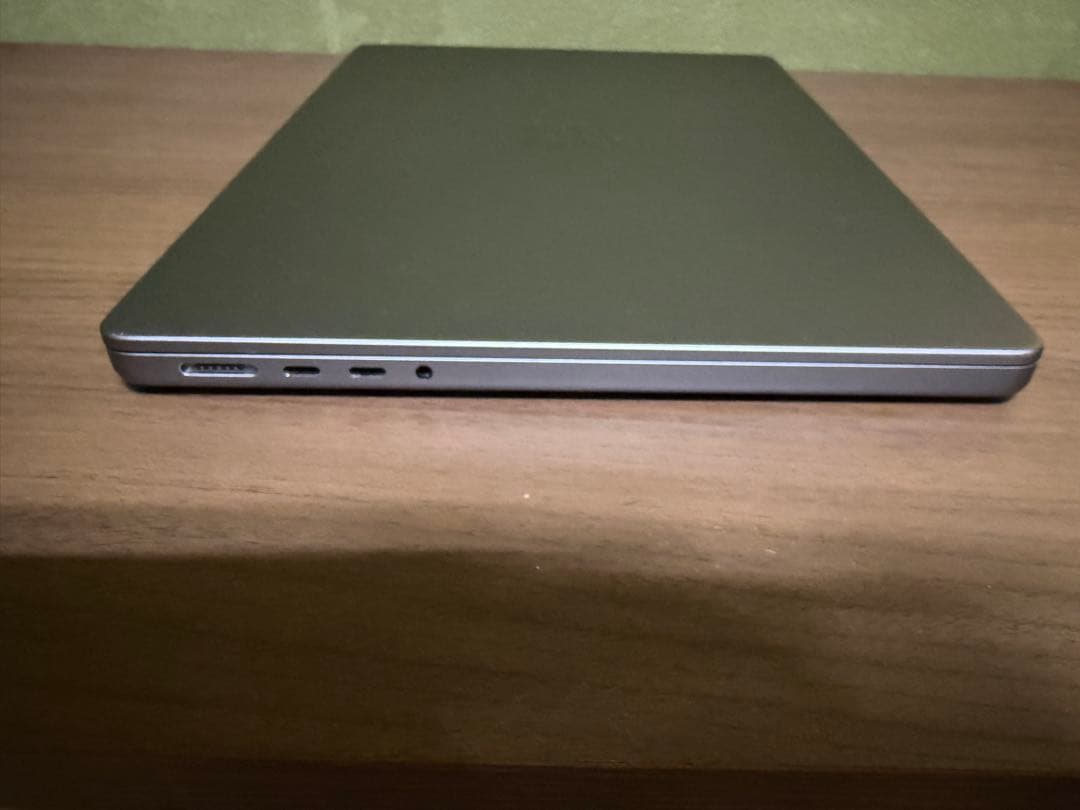 Apple MacBook Pro M1pro 14インチ 16GB 1TB