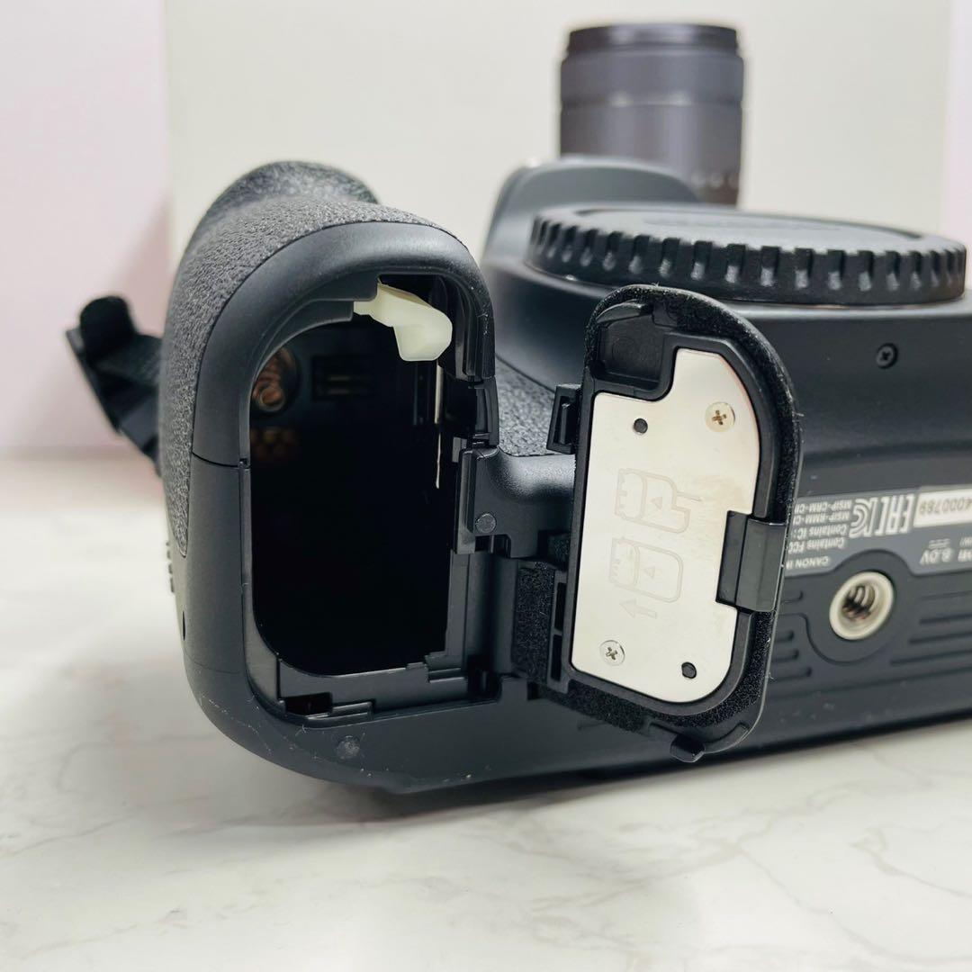 専用 Canon EOS 80D EF-S 18-135 IS レンズキット