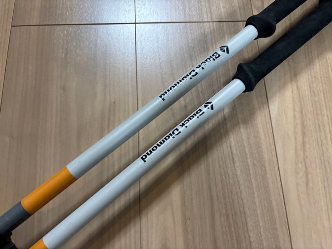 ★送料無料★お洒落　ブラックダイヤモンド　長さ調整ストック　スキー　雪山