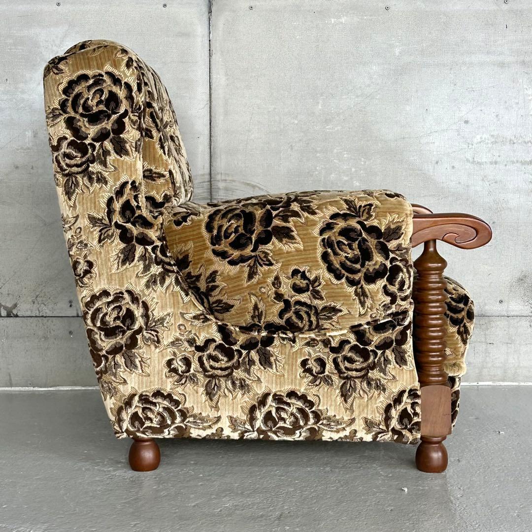 ✦喫茶店レトロ✦花柄モケット ソファ 木製アーム 昭和ヴィンテージ 金華山