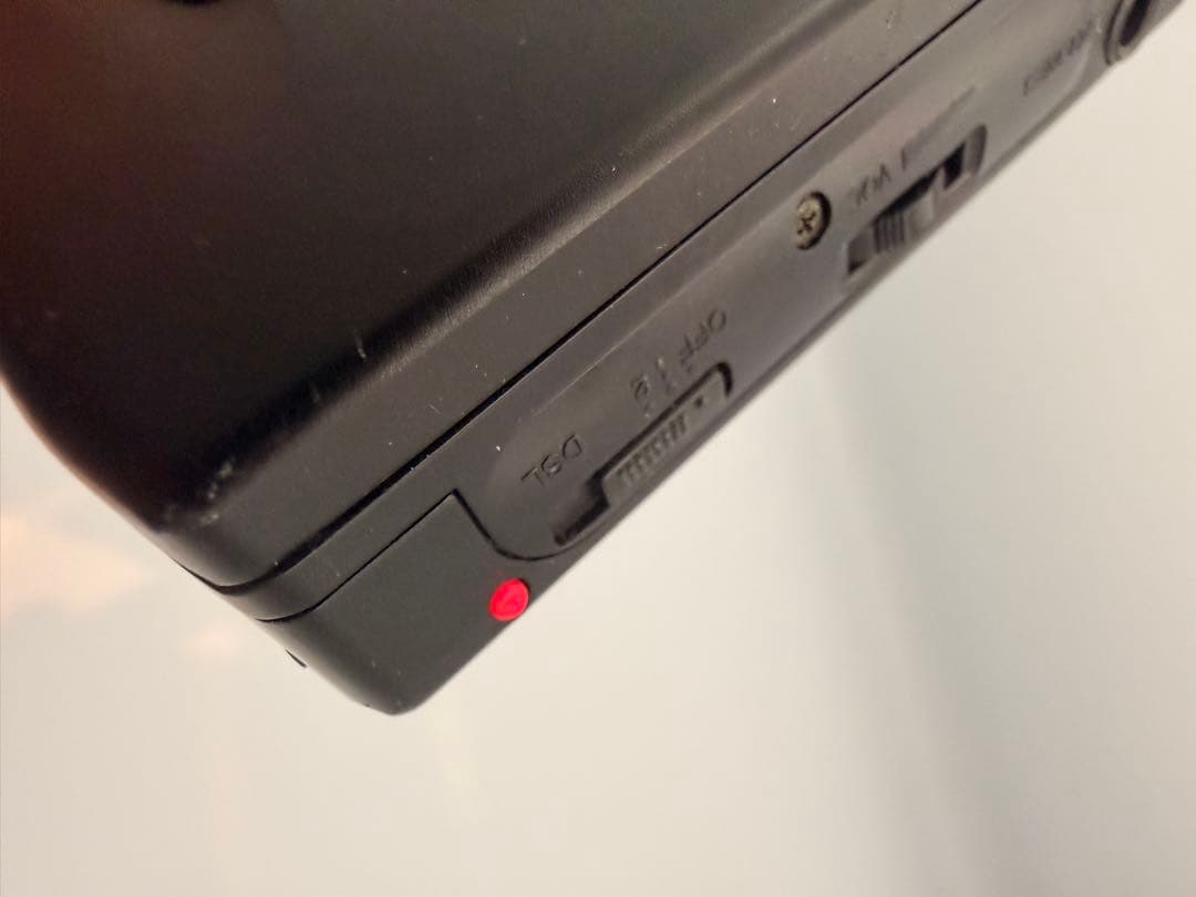 ジャンク品アイワAIWA HS-PX610カセットプレーヤー 乾電池アダプター付