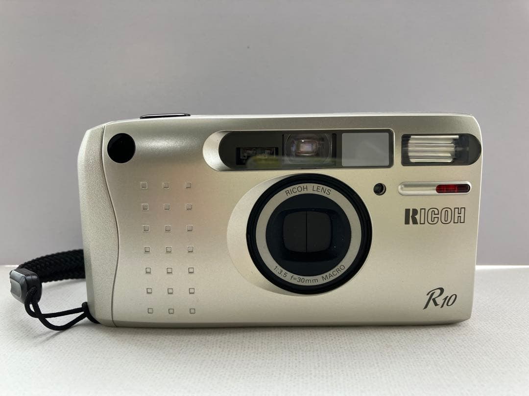 リコー　Ricoh R10 コンパクトフィルムカメラ