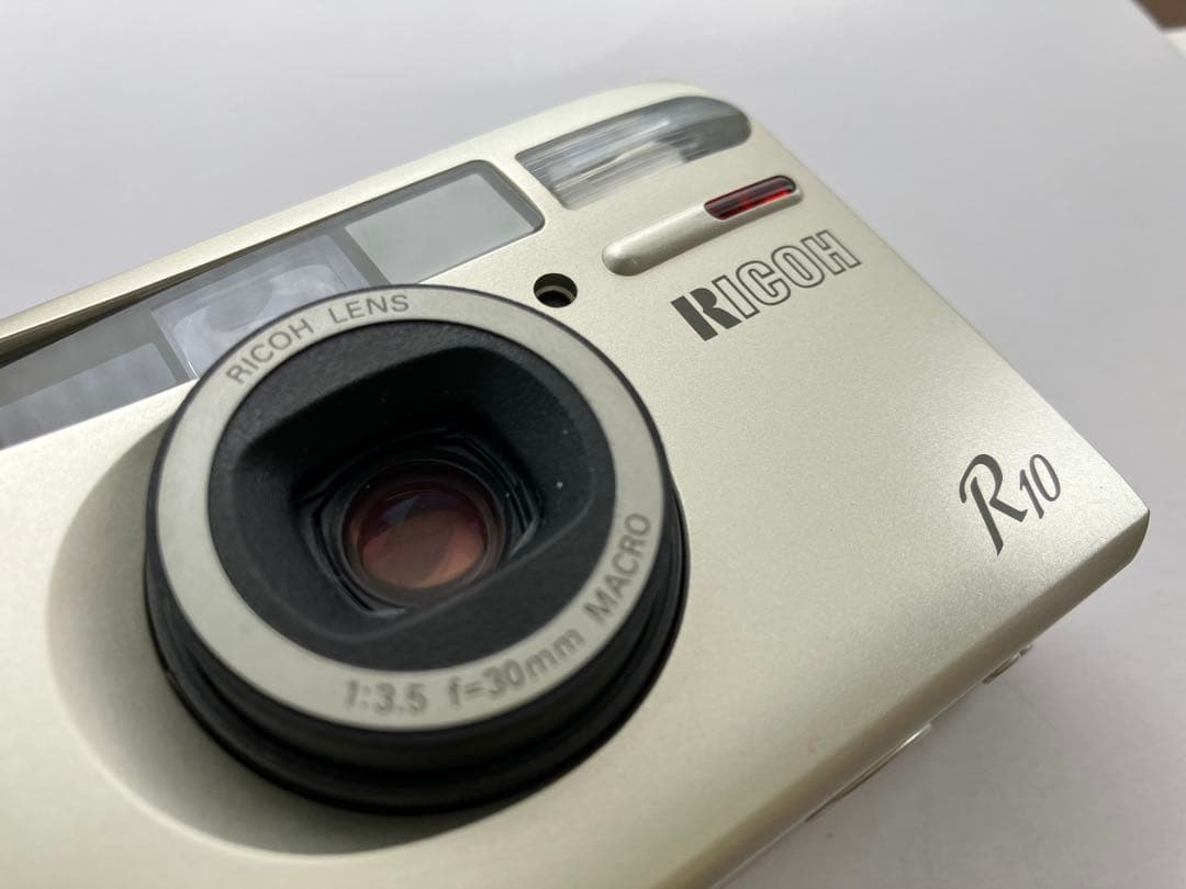 リコー　Ricoh R10 コンパクトフィルムカメラ