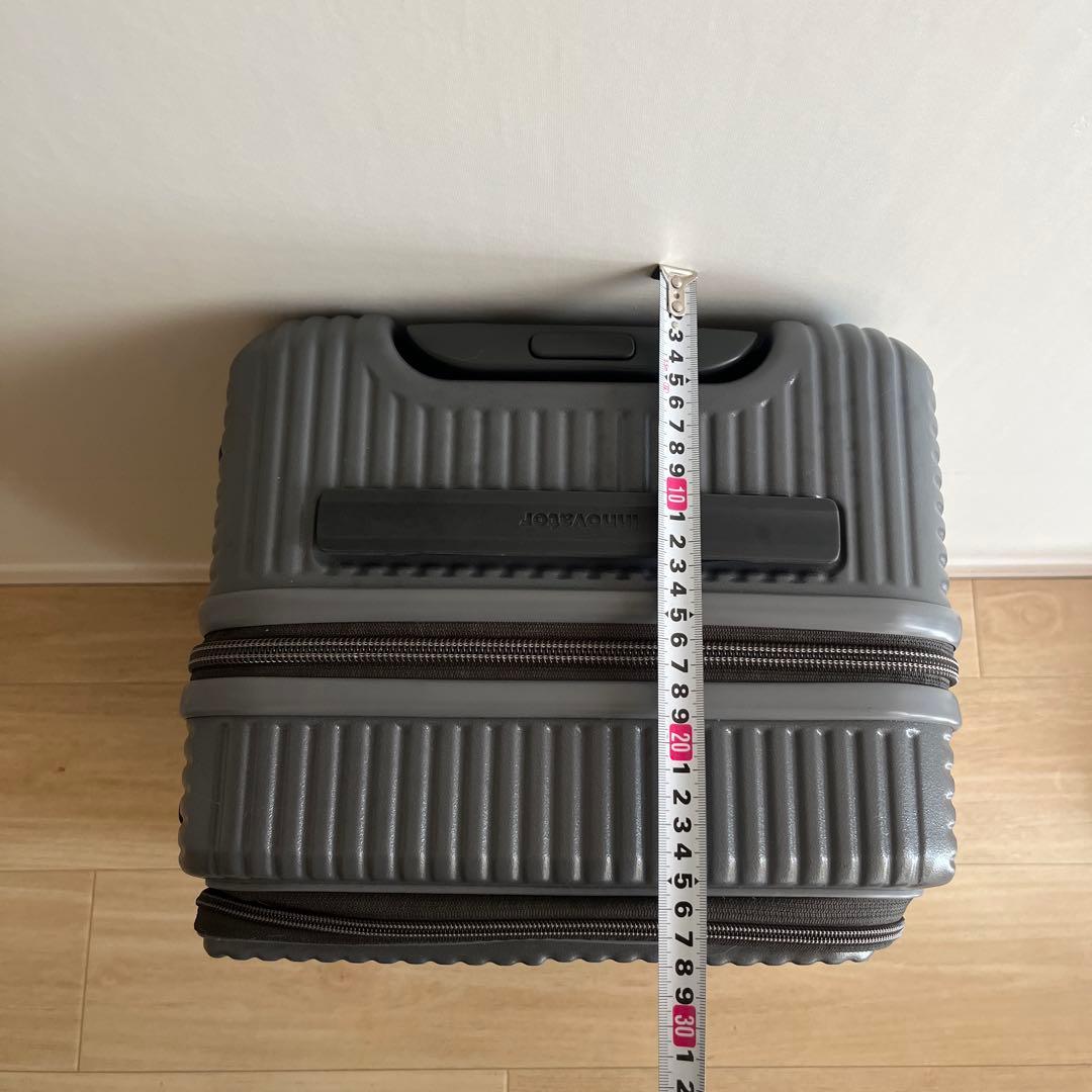 イノベーター　スーツケース　チャコールグレー