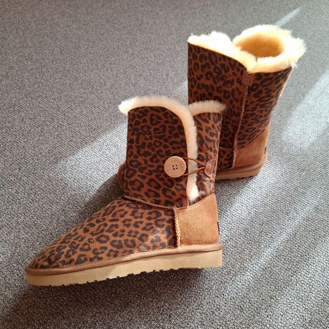 UGG ヒョウ柄 ムートンブーツ