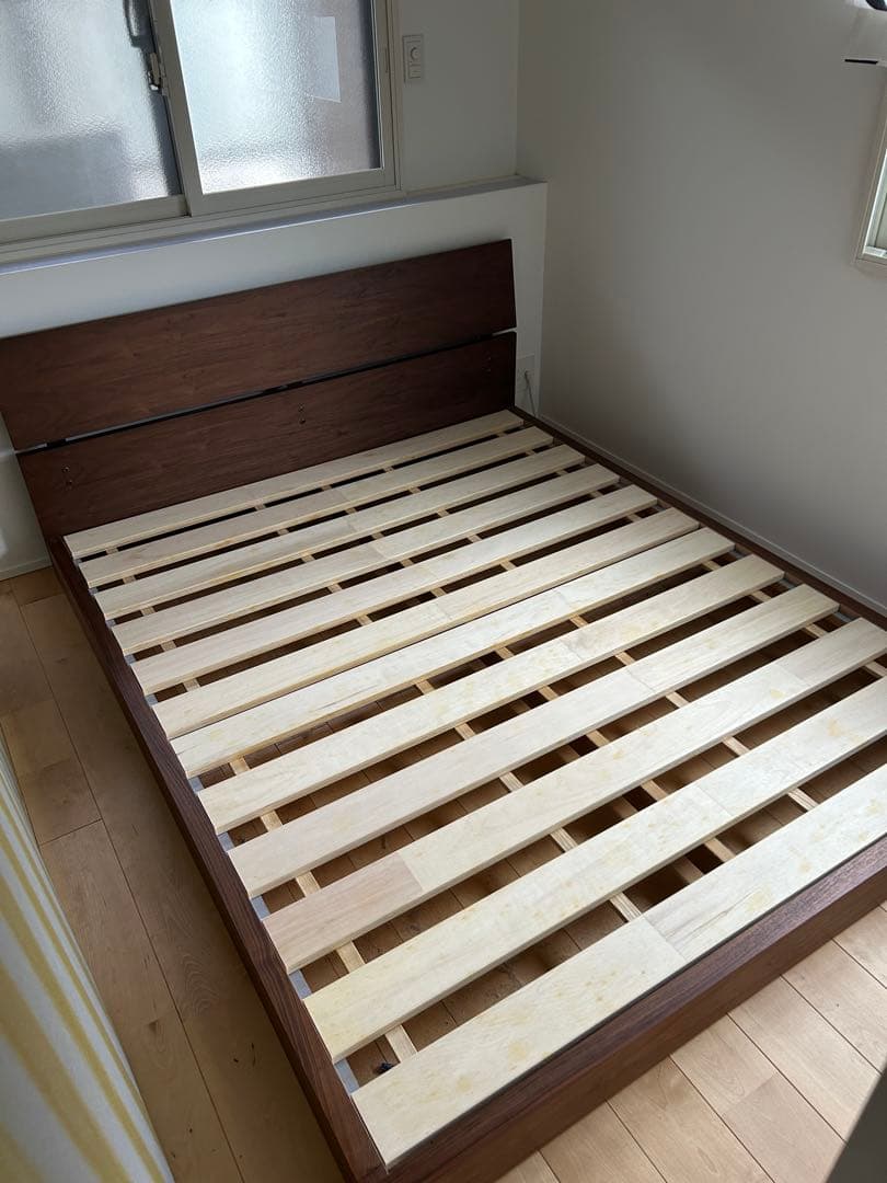 【ACTUS】FBベッドフレーム＋アイシン精機製マットレス（クイーンサイズ）美品