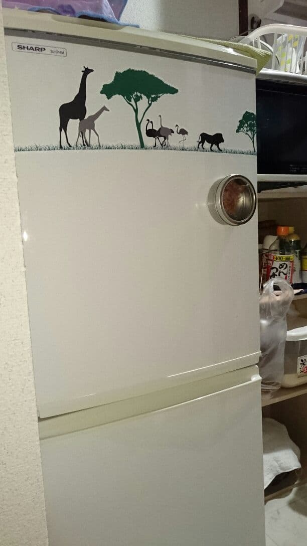 ノンフロン冷蔵庫(配送料込み)です。