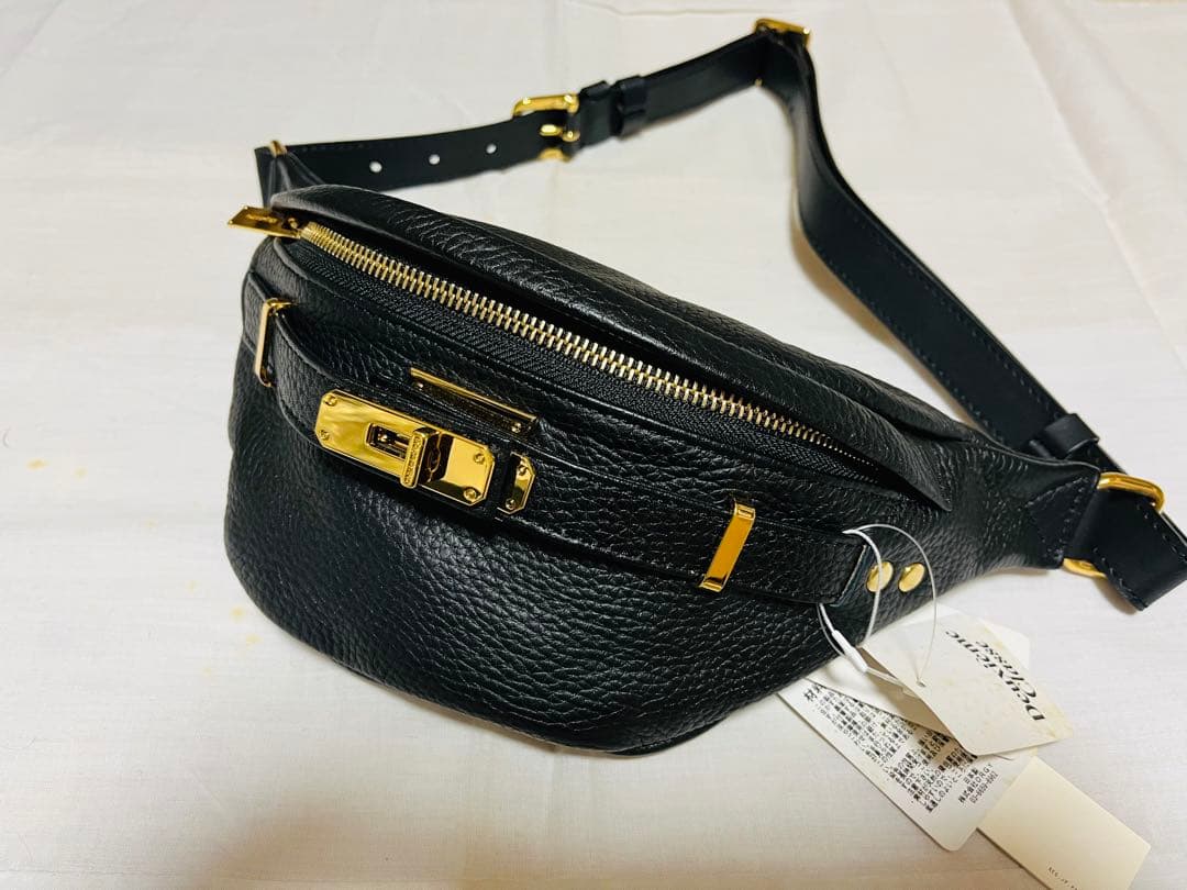 新品未使用☆ シータパランティカ　ボディバッグ　シボ革　ウエストポーチ ブラック